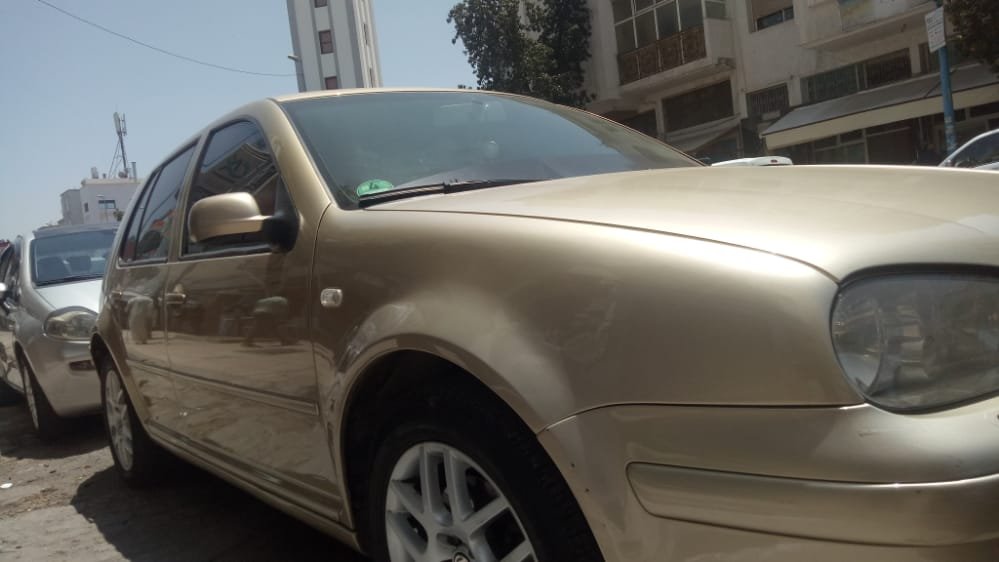 VOLKSWAGEN Golf 4 à Vendre